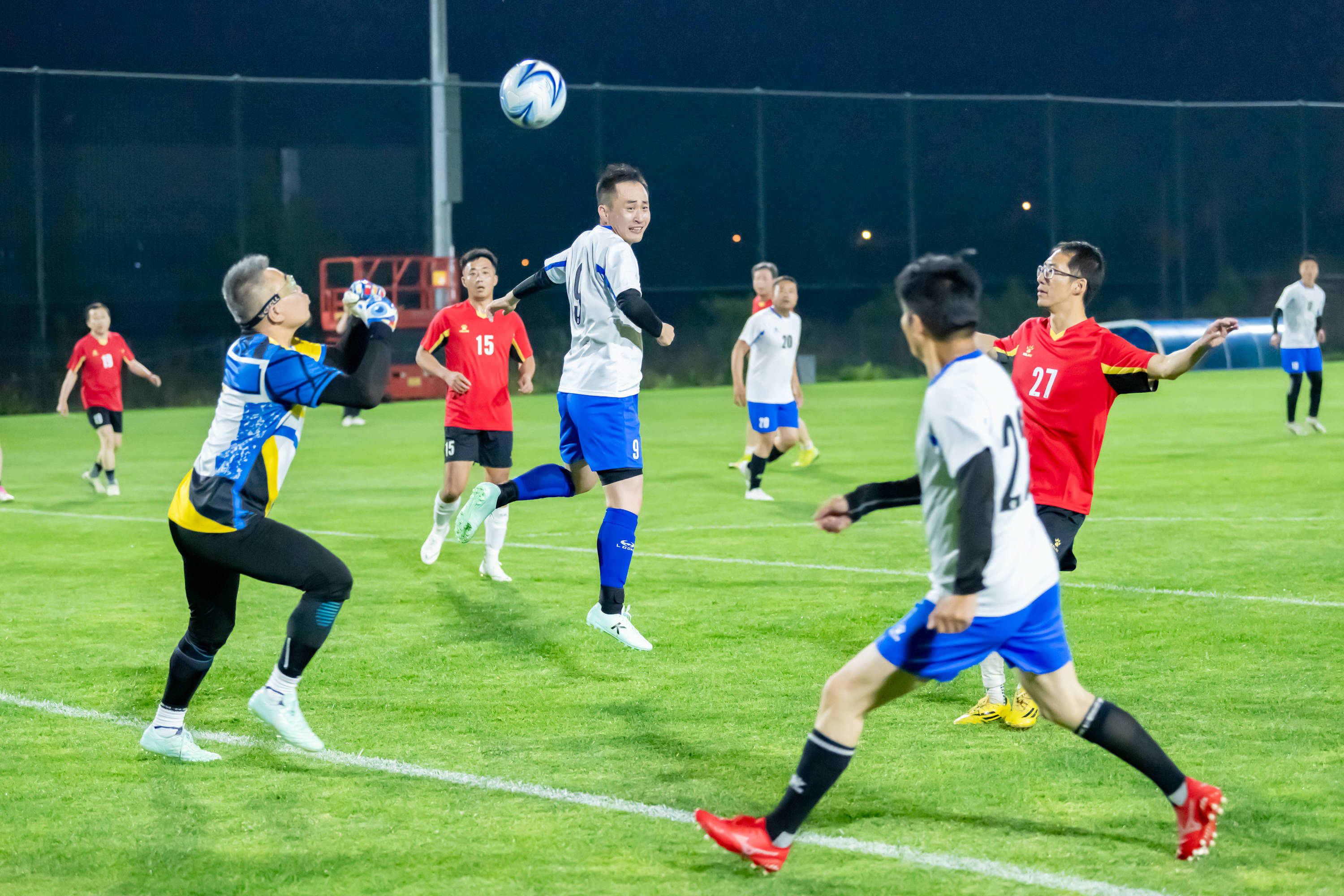 竞技化双轨 竞技化双轨