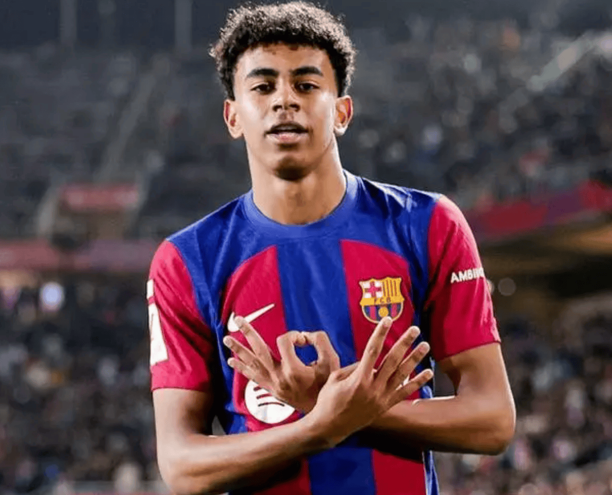 显得合情合 显得合情合